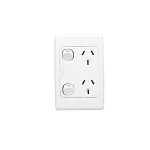 Gpo sock swt twin vert 10a 250v white CLI2025VWE
