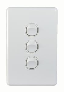 Trader PUSWV3G Puma Switch Vertical 3 Gang 10AX/16A 250V~