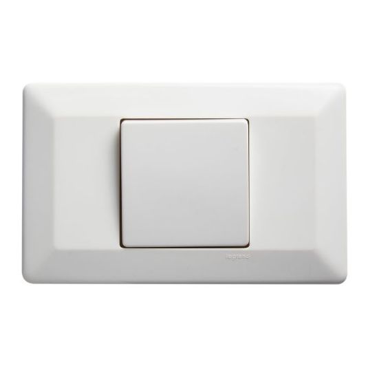 Legrand CM910/1HWE, Como - Horizontal Single Pole Double Throw - rocker Switch 1 gang 10A 240V a.c. white